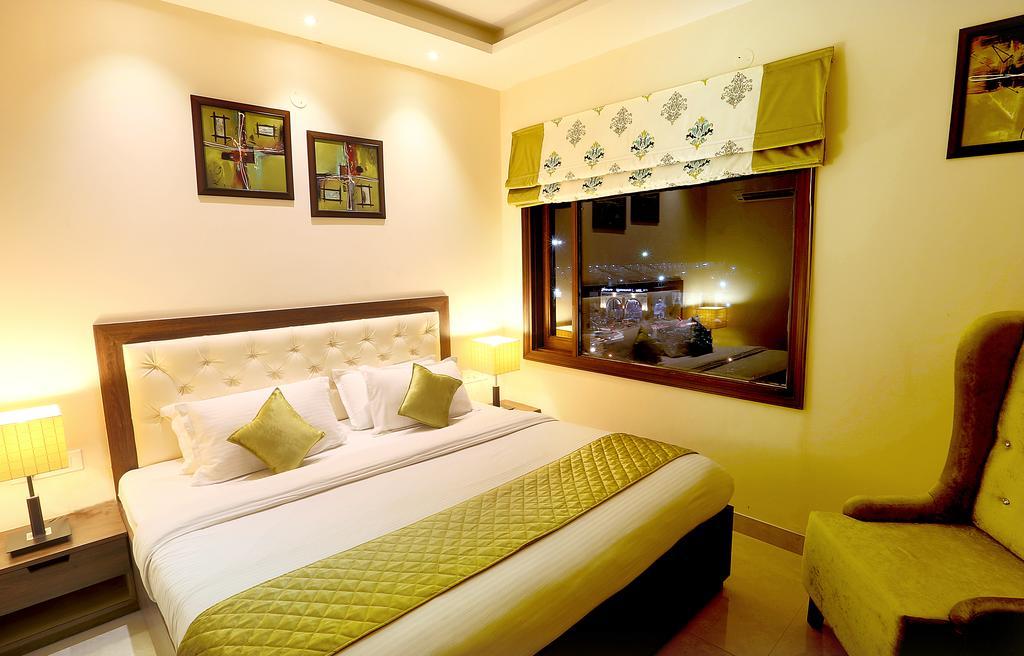לודהיאנה Hotel Rk Grande חדר תמונה