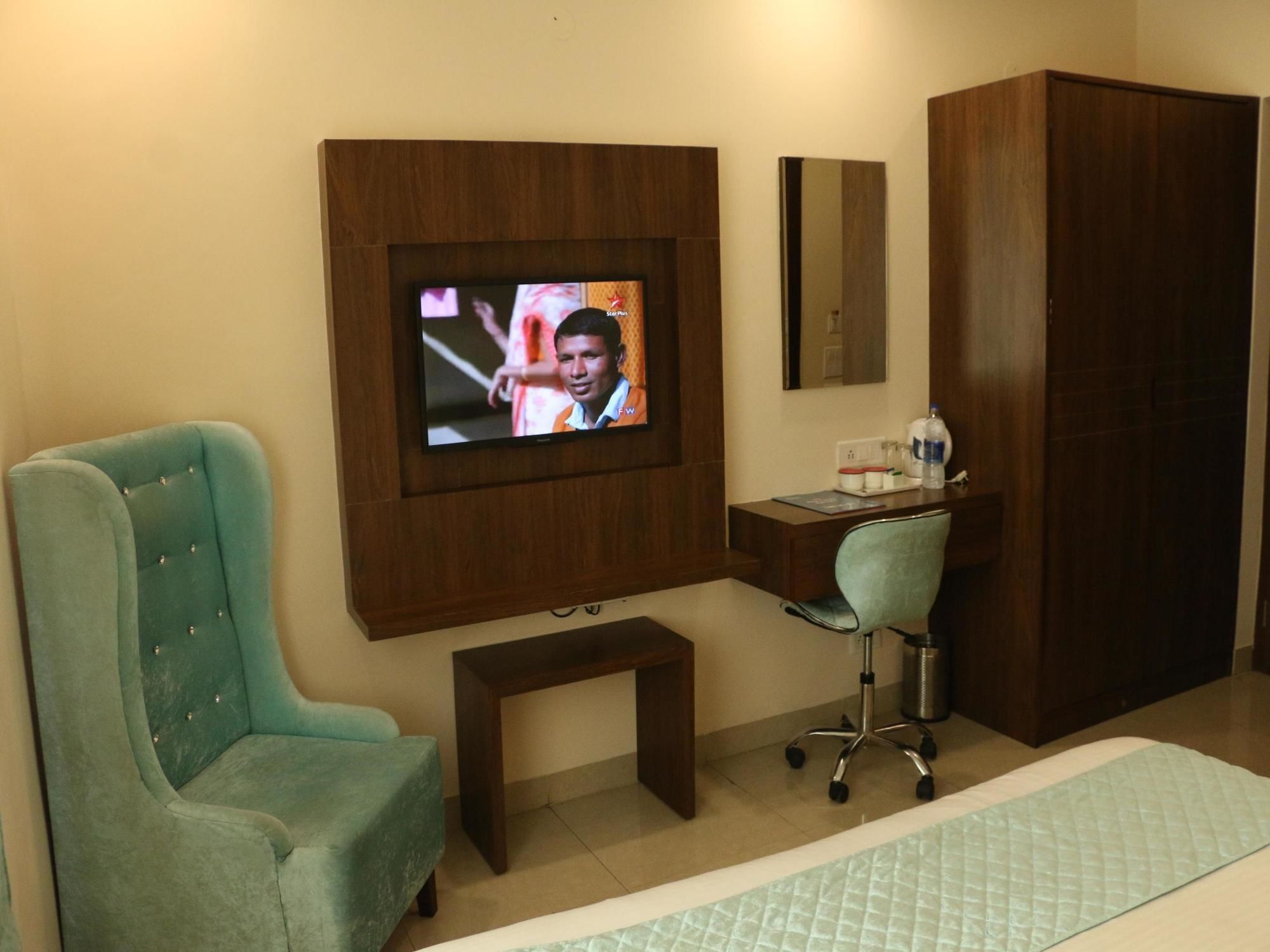 לודהיאנה Hotel Rk Grande מראה חיצוני תמונה